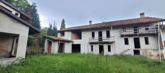 Дом с 22 комнатами в Пинероло, Италия № 118349 9