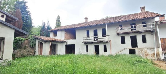 Дом с 22 комнатами в Пинероло, Италия № 118349 5