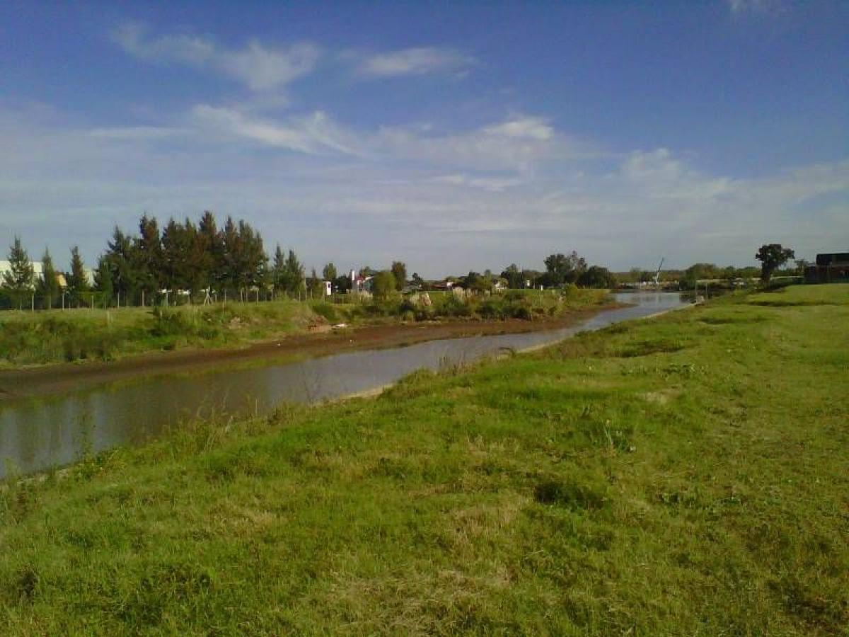  Land in Tigre, Argentina No. 117011
