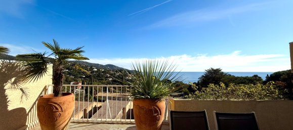 Villa de 5 dormitorios en Le Lavandou, France No. 99945 2