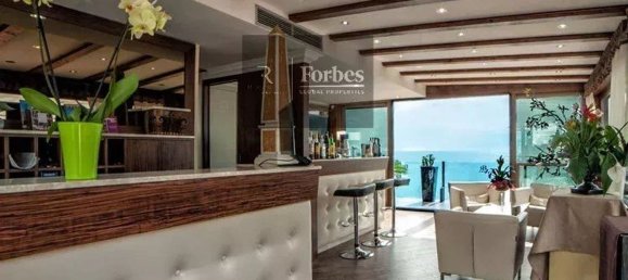 22 rooms Villa in Taormina, Italy No. 274948 10