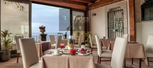 22 rooms Villa in Taormina, Italy No. 274948 3