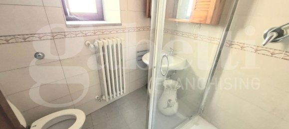 3-salle Appartement à Ovindoli, Italy No. 177641 12