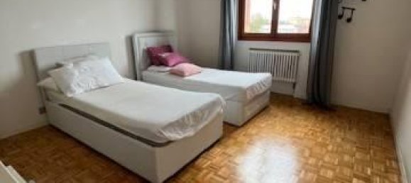 5 rooms Apartment in Modena, Italy No. 137975 15