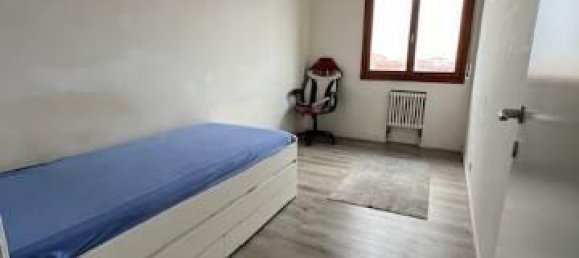 5 rooms Apartment in Modena, Italy No. 137975 13