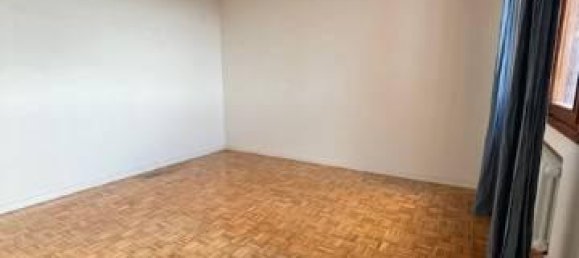 5 rooms Apartment in Modena, Italy No. 137975 17