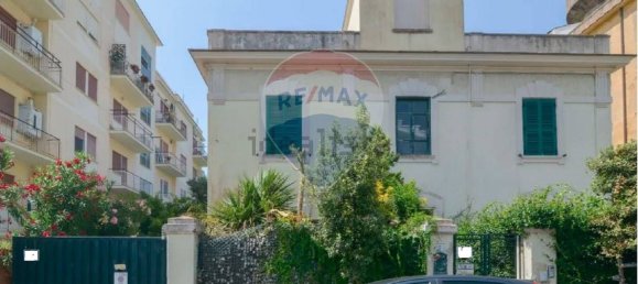 Квартира с 4 комнатами в Анцио, Италия № 219251 2