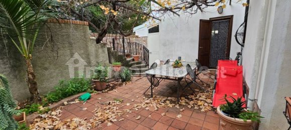 Вилла с 3 спальнями в Реджо Калабрия, Италия № 155907 43