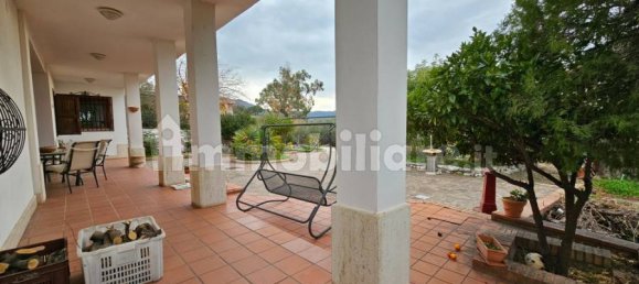 Вилла с 3 спальнями в Реджо Калабрия, Италия № 155907 13