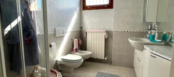 Вилла с 4 спальнями в Барассо, Италия № 361240 19