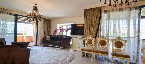 3 bedrooms Penthouse in Estepona, Spain No. 35376 8