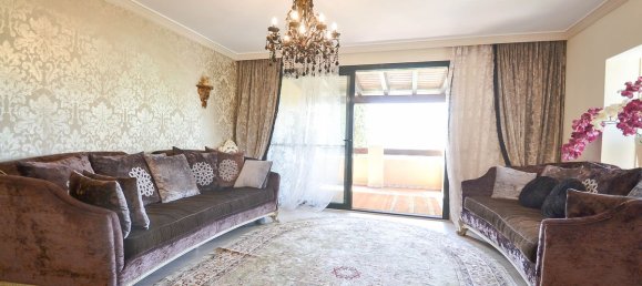 3 bedrooms Penthouse in Estepona, Spain No. 35376 12