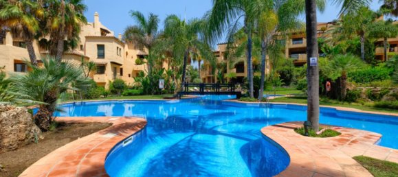 3 bedrooms Penthouse in Estepona, Spain No. 35376 32