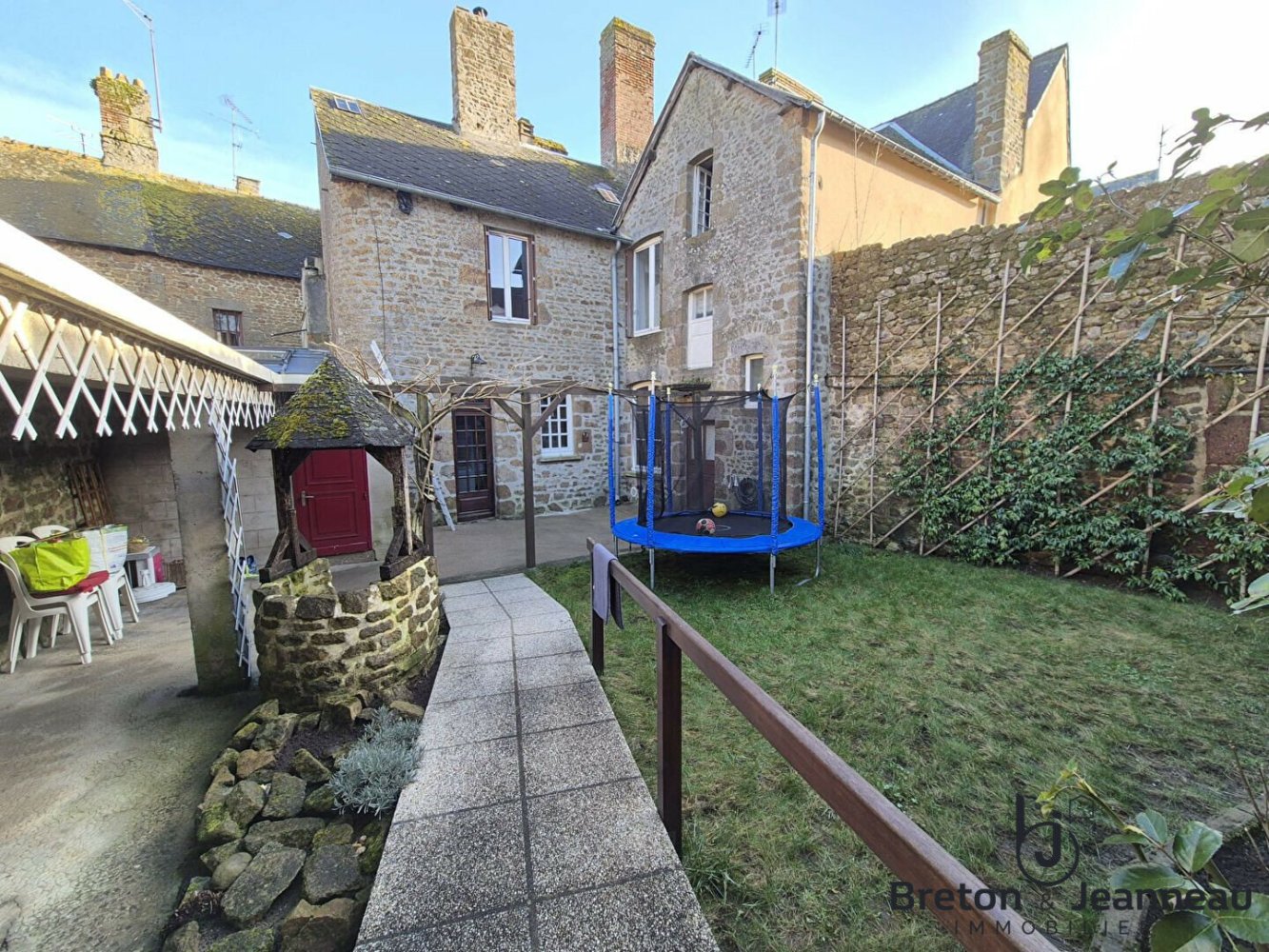 4 Schlafzimmer Haus in Mayenne, France, Nr. 357947