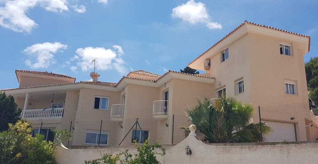 5 bedrooms Villa in Alfaz del Pi, Spain No. 3497