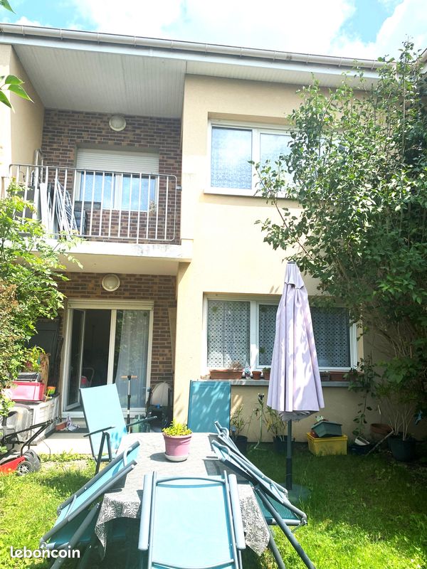 Casa de 2 dormitorios en Baillet-en-France, France No. 295912