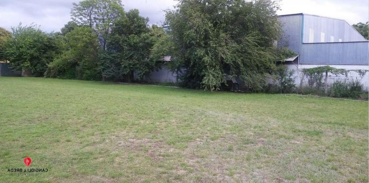 Terreno en Córdoba, Argentina No. 37416