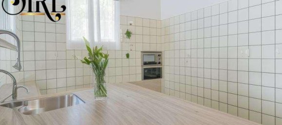 3 rooms Apartment in Trani, Italy No. 4805 20