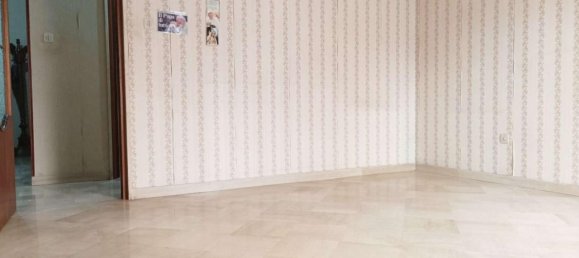 3 rooms Apartment in Trani, Italy No. 4805 8