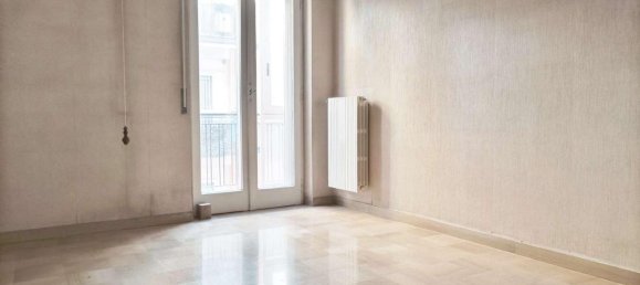 3 rooms Apartment in Trani, Italy No. 4805 12