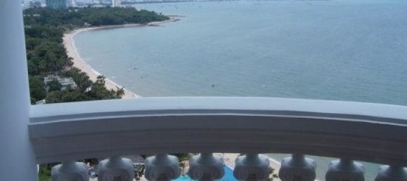3 bedrooms Condo in Pattaya, Thailand No. 173 4