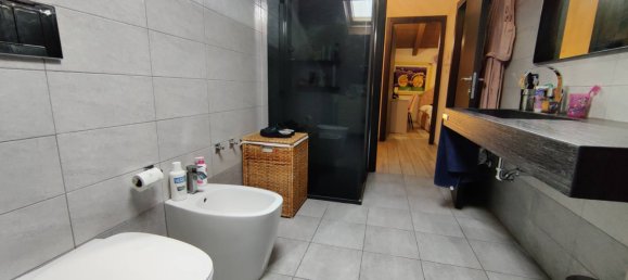 3 bedrooms Apartment in Moncalieri, Italy No. 55449 5