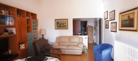 Квартира с 3 комнатами в Монтекатини Терме, Италия № 47610 3