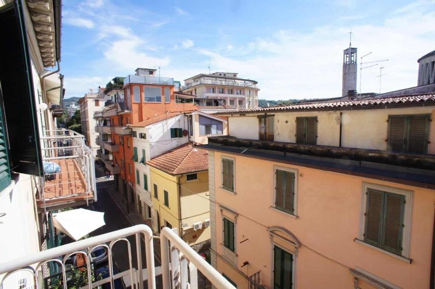 Квартира с 3 комнатами в Монтекатини Терме, Италия № 47610