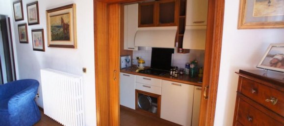 Квартира с 3 комнатами в Монтекатини Терме, Италия № 47610 4