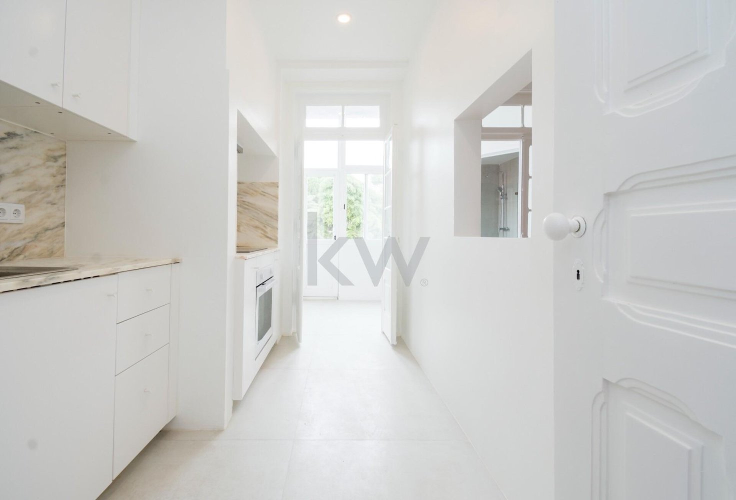 Квартира с 3 спальнями в Лиссабон, Португалия № 71498