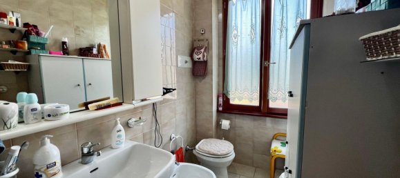 4 rooms Apartment in Ravenna, Italy No. 9324 34