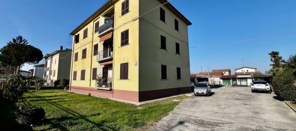 4 rooms Apartment in Ravenna, Italy No. 9324 2