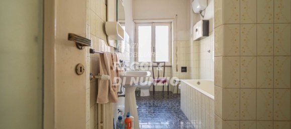 5 bedrooms Apartment in Rome, Italy No. 321197 25