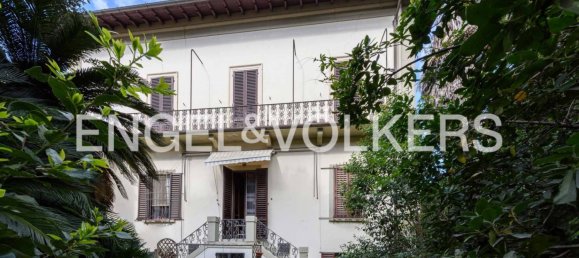 4 bedrooms Apartment in Florence, Italy No. 132718 12