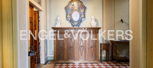 4 bedrooms Apartment in Florence, Italy No. 132718 15