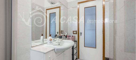Apartamento de 2 dormitorios en Medesano, Italy No. 381291 20