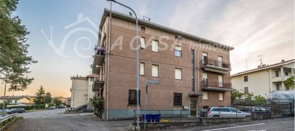 Apartamento de 2 dormitorios en Medesano, Italy No. 381291 4