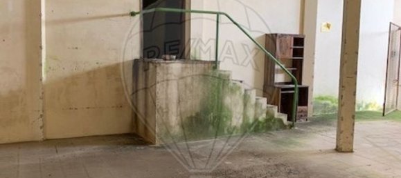 1820m² Commercial property in Marinha Grande, Portugal No. 76691 3