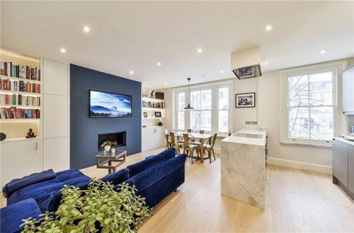 3 bedrooms House in London, United Kingdom No. 518
