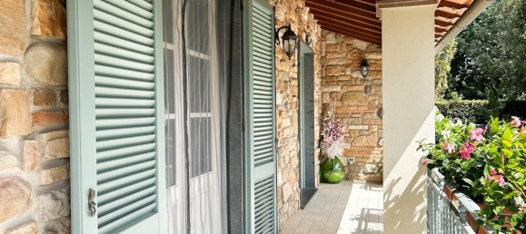 5 bedrooms House in Camaiore, Italy No. 311540 6