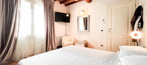 5 bedrooms House in Camaiore, Italy No. 311540 45