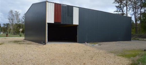 370m² Commercial property in Vierzon, France No. 322130 3