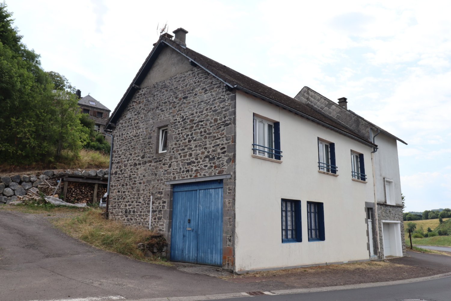 4 bedrooms House in Puy-de-Dome, France No. 320864