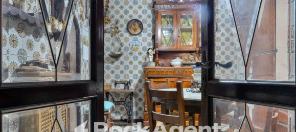 2 bedrooms Apartment in Naples, Italy No. 313527 2