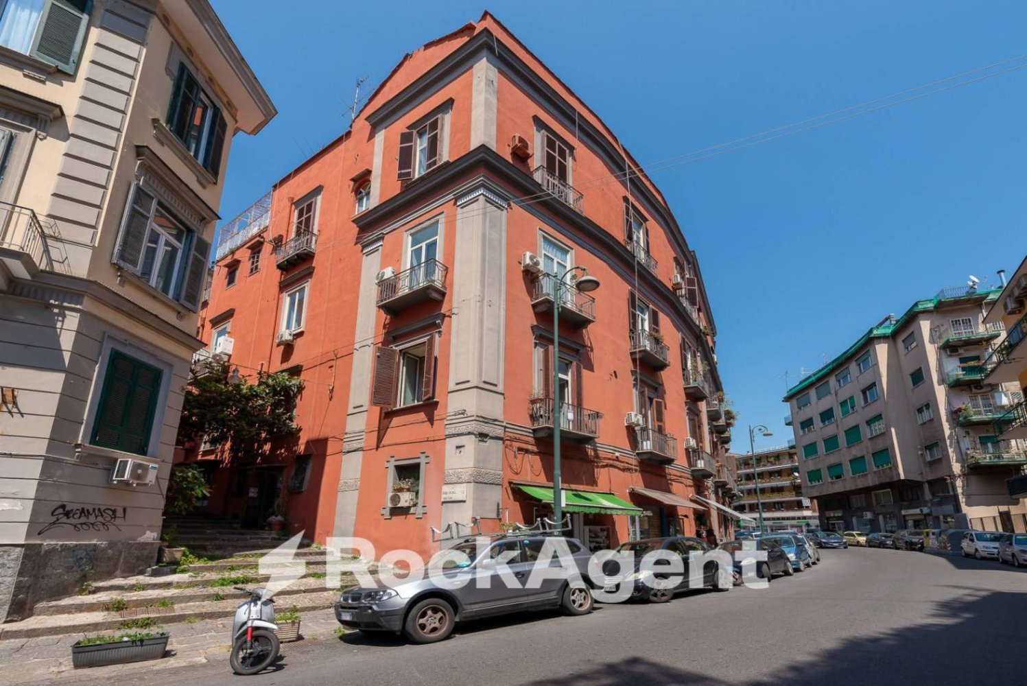 2 bedrooms Apartment in Naples, Italy No. 313527