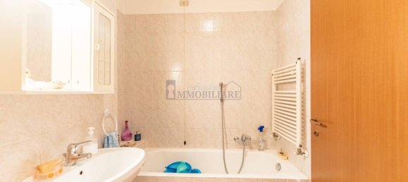 2 غرف نوم شقة في San Giuliano Milanese, Italy رقم 273491 28