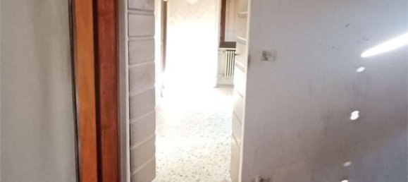 8غرفة منزل في Sangiano, Italy رقم 334215 27