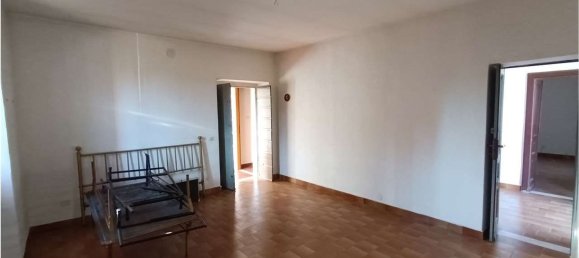 8غرفة منزل في Sangiano, Italy رقم 334215 33