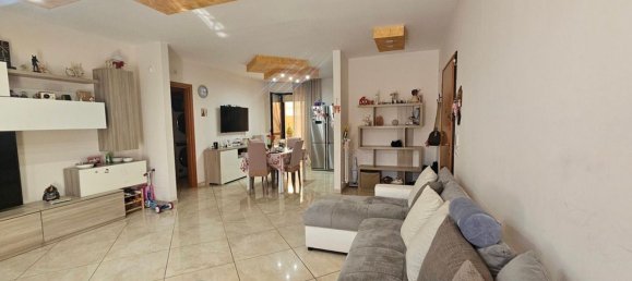 4 bedrooms Apartment in Turi, Italy No. 381738 2
