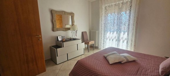 4 bedrooms Apartment in Turi, Italy No. 381738 9